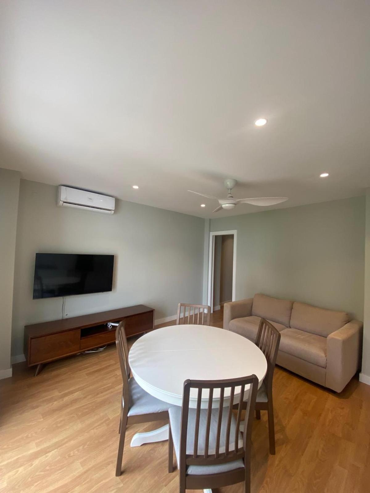 Deluxe Central Dolores De Nuestra Sra Sevilla